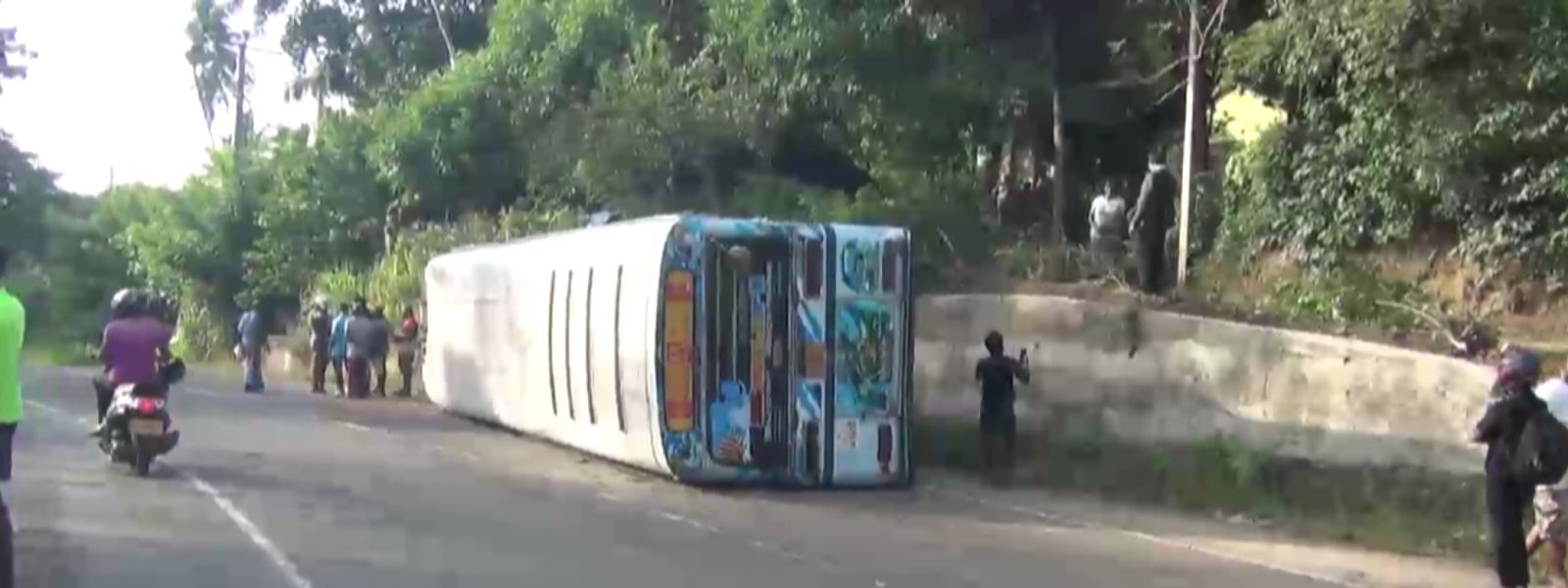 14 injured in Galahitiya bus accident